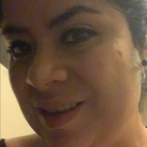 Meet your Posher, Francelia